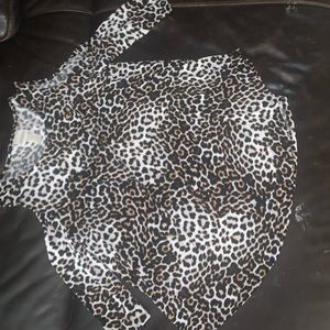 Chicos cheetah print 3/4 sleeve top size small 00
